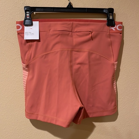 NWT Nike 3" High-Waisted Training Shorts with Pockets - Picture 6 of 6